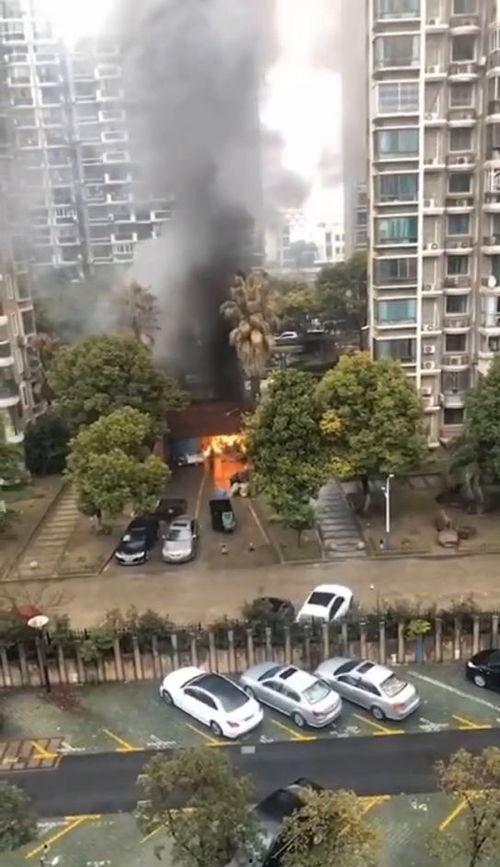 娱乐吃瓜酱上海小区