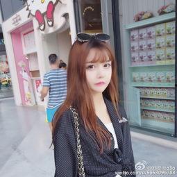 微博网红童颜巨乳,青春与成熟的完美融合”
